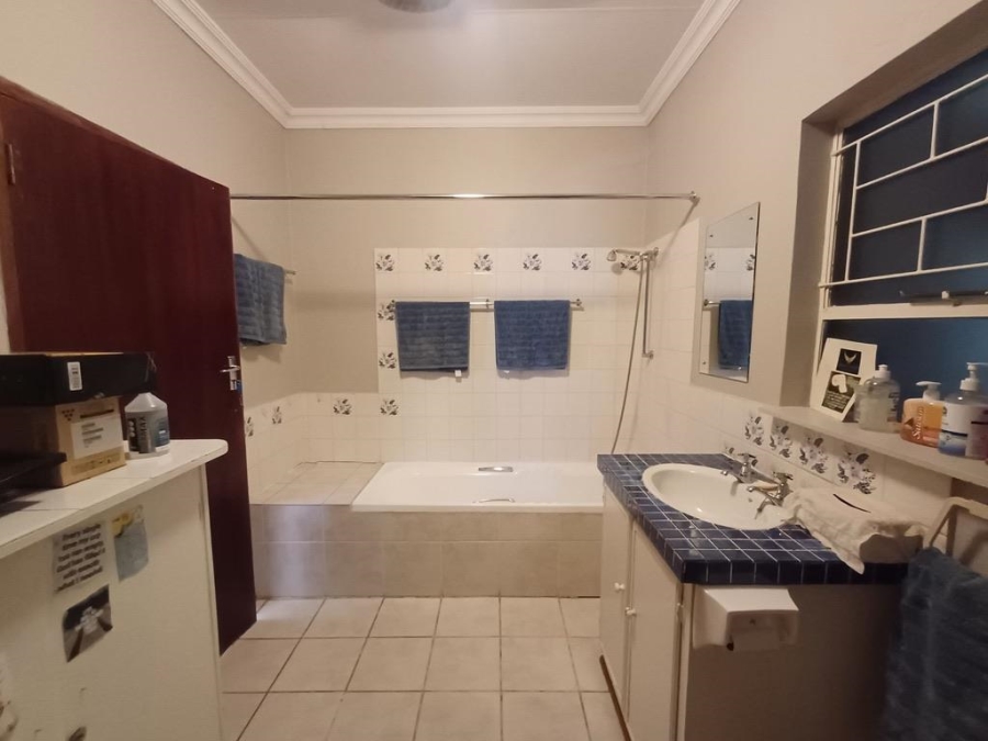 4 Bedroom Property for Sale in Universitas Ridge Free State